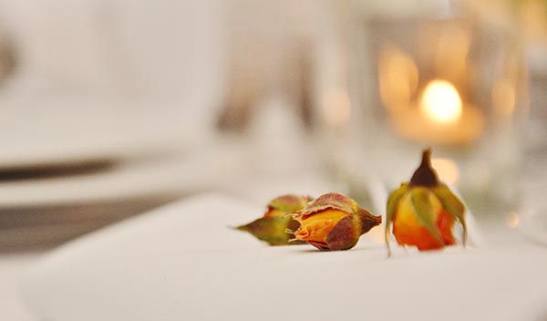 Rosebuds on napkins